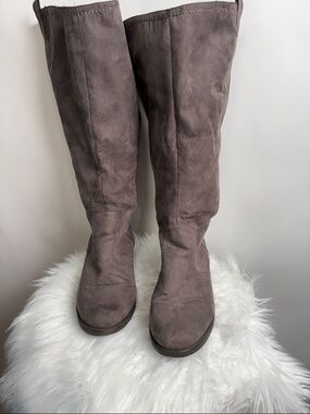 Source Unknown Over-the-Knee Suede Boots in Taupe